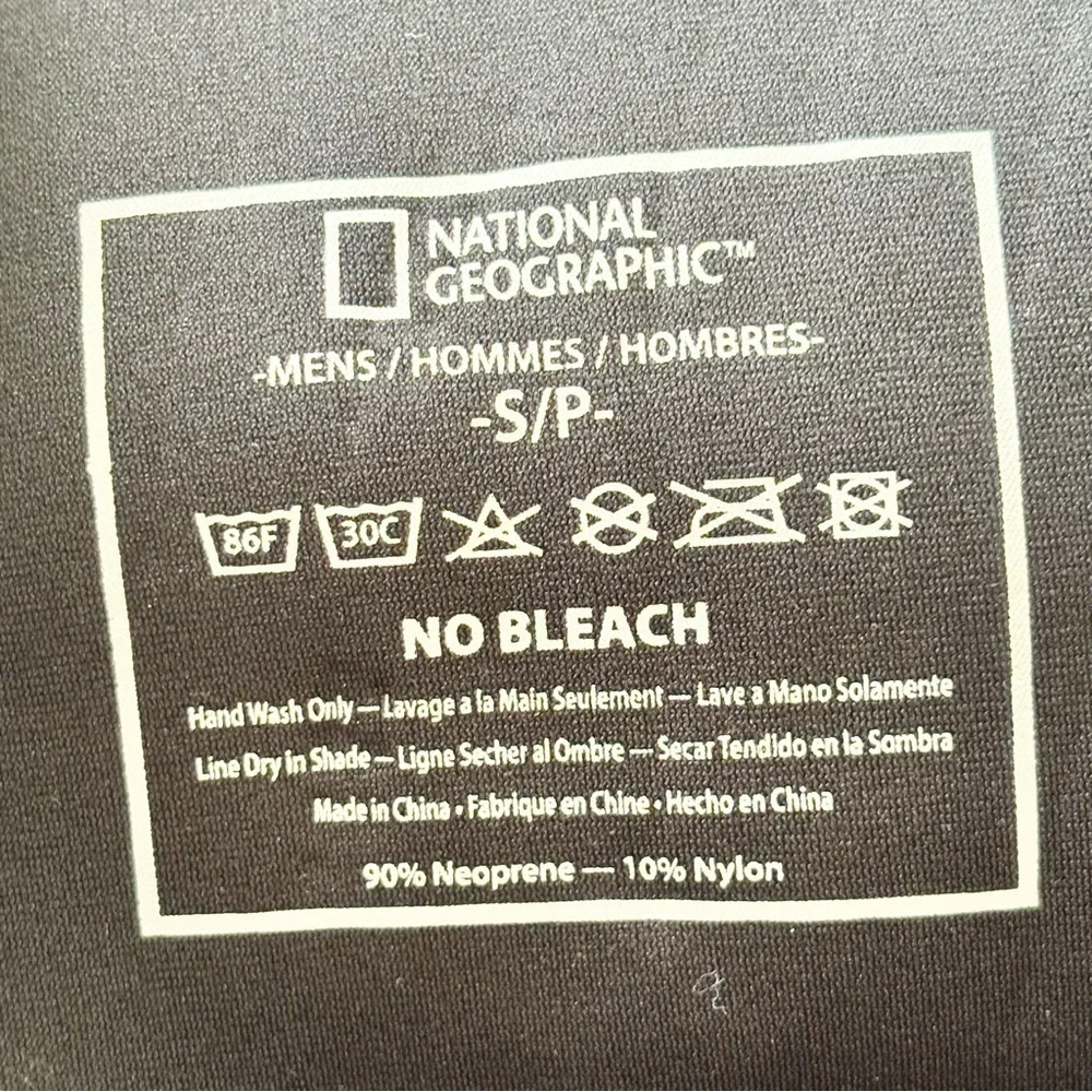 NATIONAL GEOGRAPHIC Men’s Black Gray Scuba Surf Snorkel Neoprene Wetsuit Size S